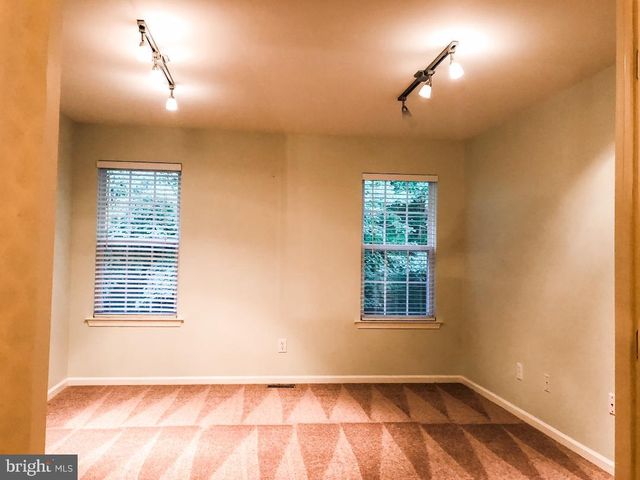 16 NORMANDY DR, Princeton Junction, NJ 08550