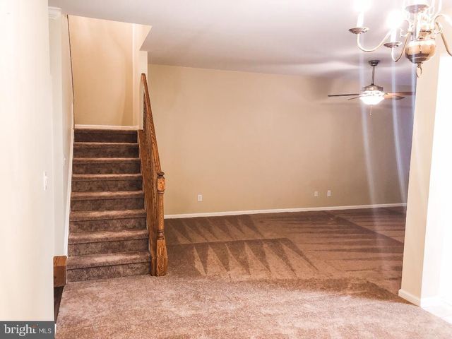16 NORMANDY DR, Princeton Junction, NJ 08550