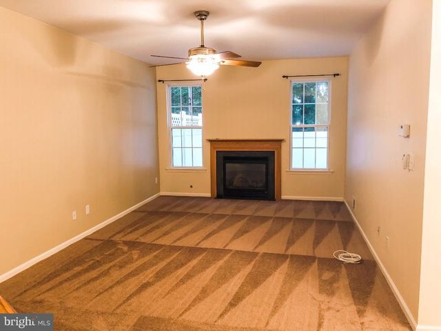 16 NORMANDY DR, Princeton Junction, NJ 08550