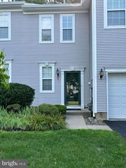 16 NORMANDY DR, Princeton Junction, NJ 08550