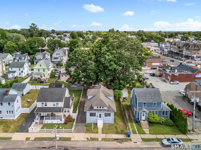 215 Overland Avenue, Bridgeport, CT 06606