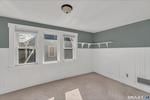 215 Overland Avenue, Bridgeport, CT 06606