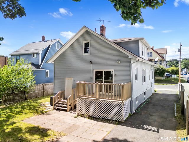 215 Overland Avenue, Bridgeport, CT 06606