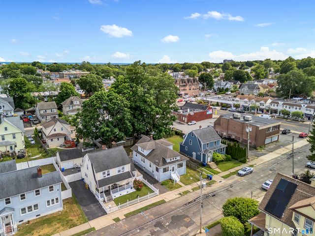 215 Overland Avenue, Bridgeport, CT 06606