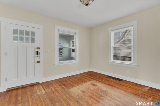 215 Overland Avenue, Bridgeport, CT 06606
