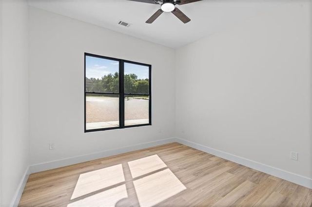 520 Rockbridge Road SW, Lilburn, GA 30047