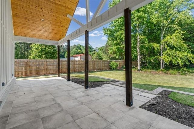 520 Rockbridge Road SW, Lilburn, GA 30047