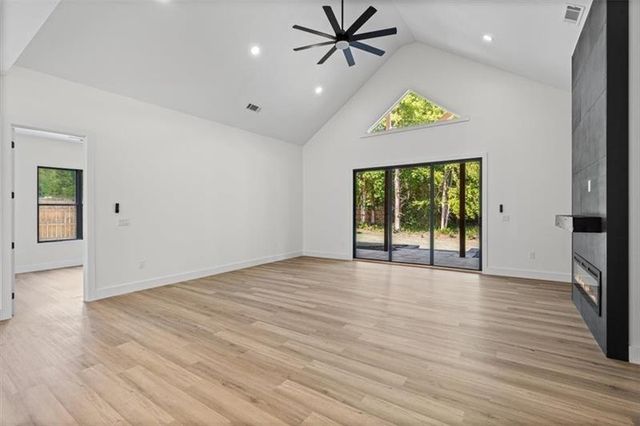 520 Rockbridge Road SW, Lilburn, GA 30047