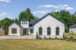 520 Rockbridge Road SW, Lilburn, GA 30047