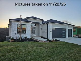 23939 W 113th Terrace, Olathe, KS 66061
