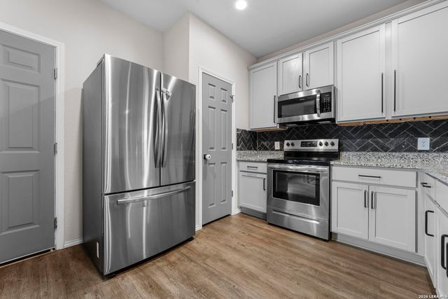 13002 HEATHERS ELM, St Hedwig, TX 78152