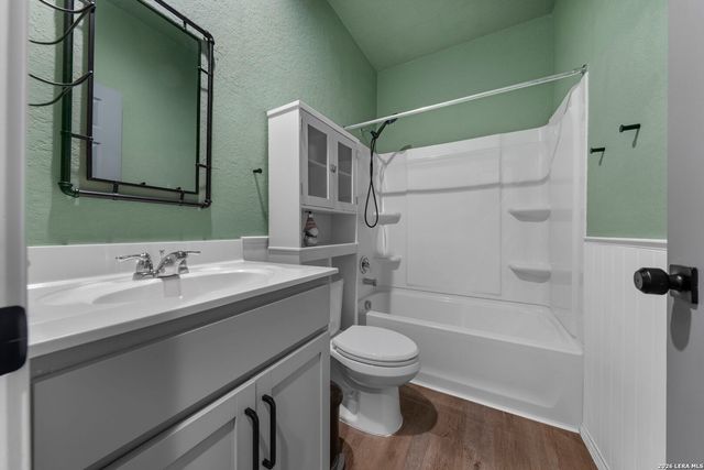 13002 HEATHERS ELM, St Hedwig, TX 78152