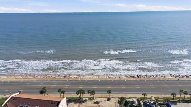 9520 Seawall Boulevard 353, Galveston, TX 77554