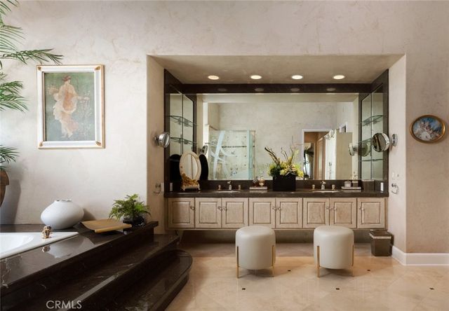 3 Weybridge Court, Newport Beach, CA 92660