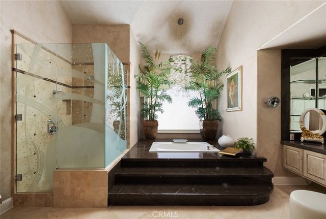 3 Weybridge Court, Newport Beach, CA 92660