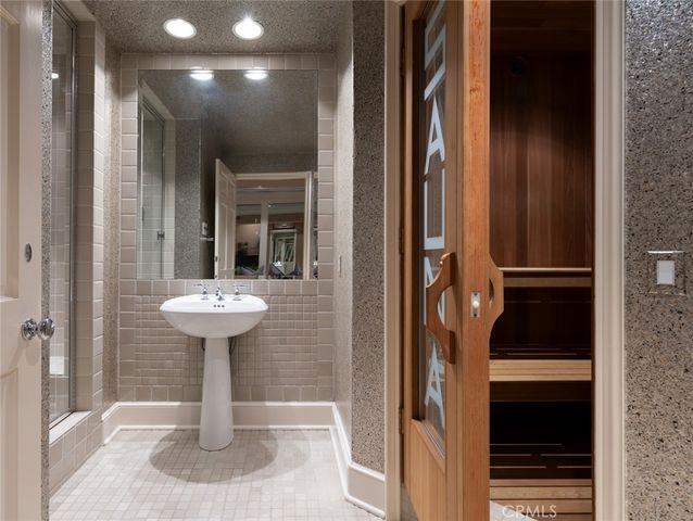 3 Weybridge Court, Newport Beach, CA 92660