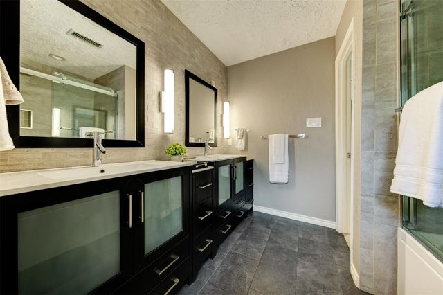 15110 Torry Pines Road, Houston, TX 77062