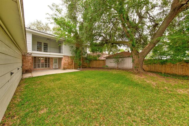 15110 Torry Pines Road, Houston, TX 77062