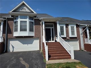 18 Glen Cove Rise, Irondequoit, NY 14617