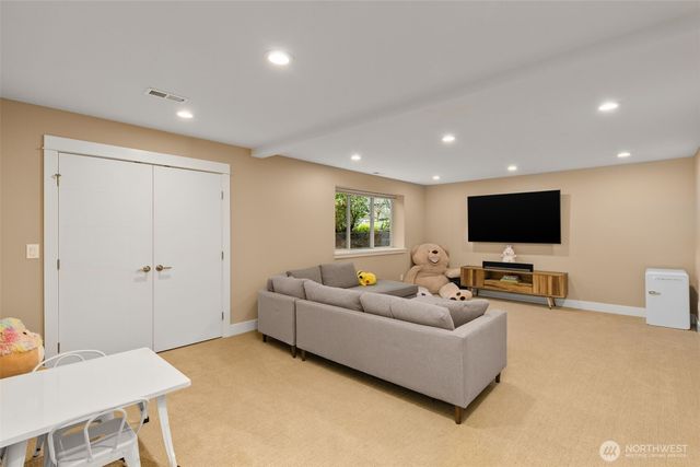 11222 116th Place NE, Kirkland, WA 98033