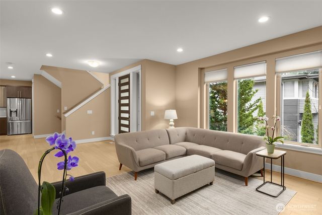 11222 116th Place NE, Kirkland, WA 98033