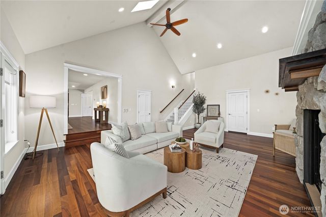 11028 E Riverside Drive, Bothell, WA 98011