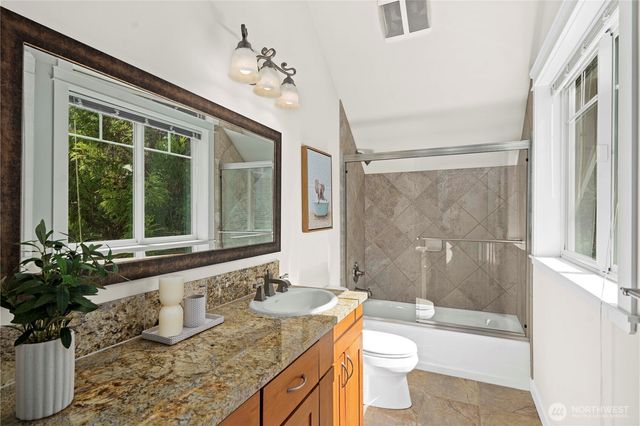 11028 E Riverside Drive, Bothell, WA 98011