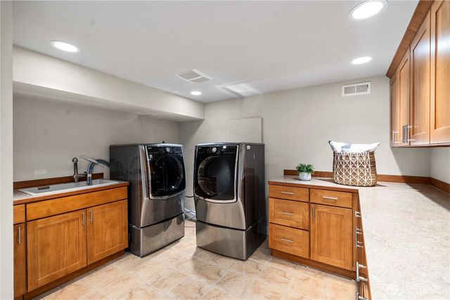 11028 E Riverside Drive, Bothell, WA 98011