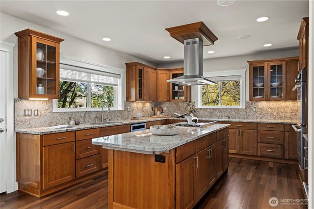 11028 E Riverside Drive, Bothell, WA 98011