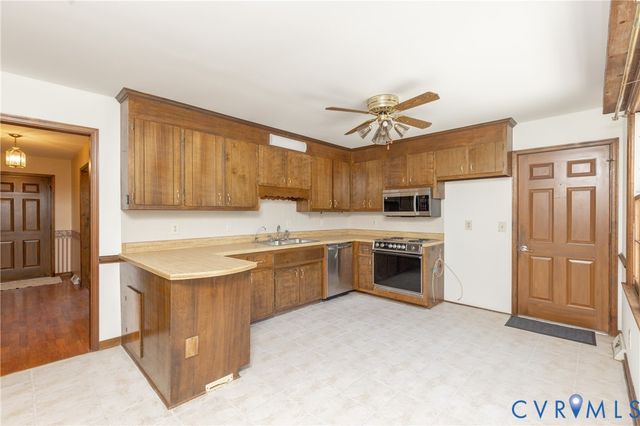 617 Rebel Ridge Rd, South Chesterfield, VA 23834