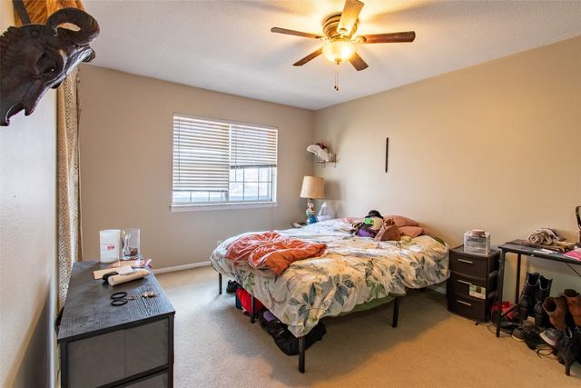 1206 21st Ave Place, Coralville, IA 52241