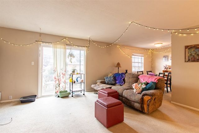 1206 21st Ave Place, Coralville, IA 52241