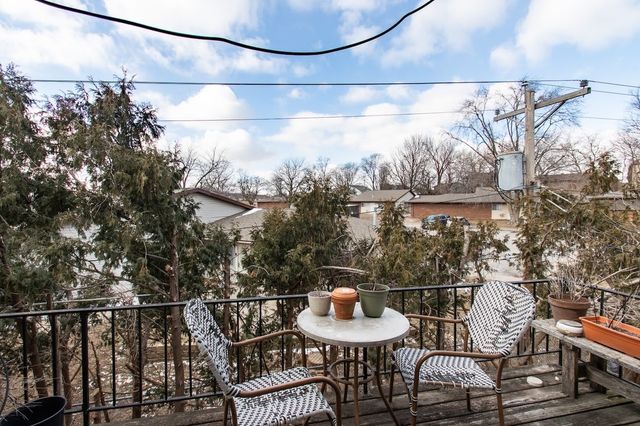 1206 21st Ave Place, Coralville, IA 52241