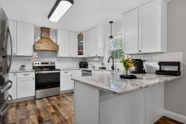 258 Oak Place Dr, Smithville, TN 37166