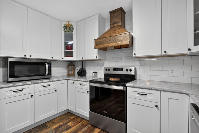 258 Oak Place Dr, Smithville, TN 37166