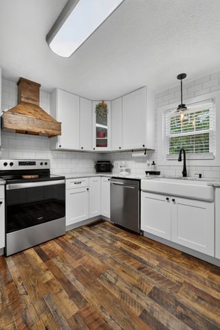 258 Oak Place Dr, Smithville, TN 37166