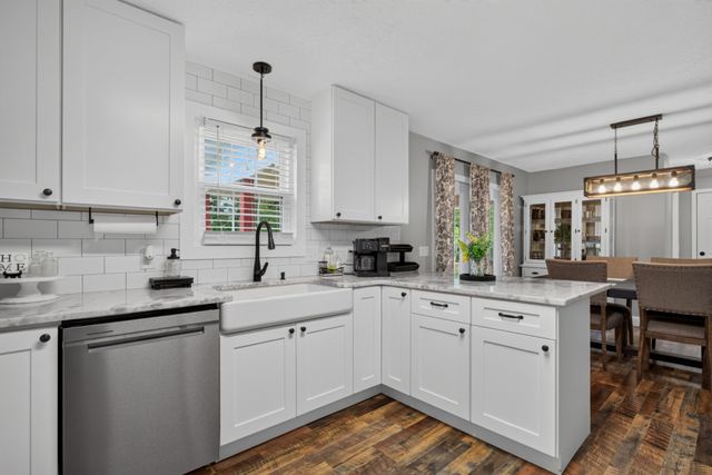 258 Oak Place Dr, Smithville, TN 37166