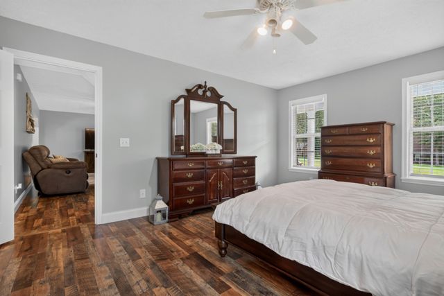 258 Oak Place Dr, Smithville, TN 37166