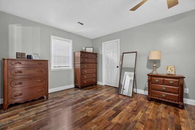 258 Oak Place Dr, Smithville, TN 37166