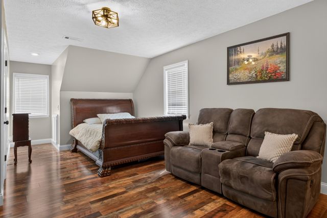 258 Oak Place Dr, Smithville, TN 37166