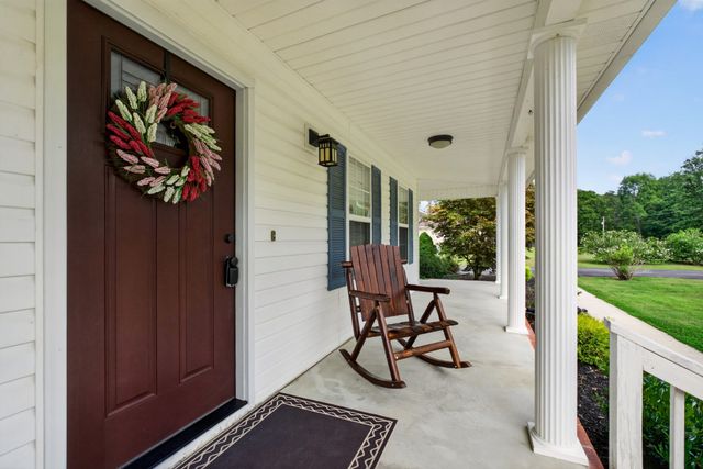 258 Oak Place Dr, Smithville, TN 37166