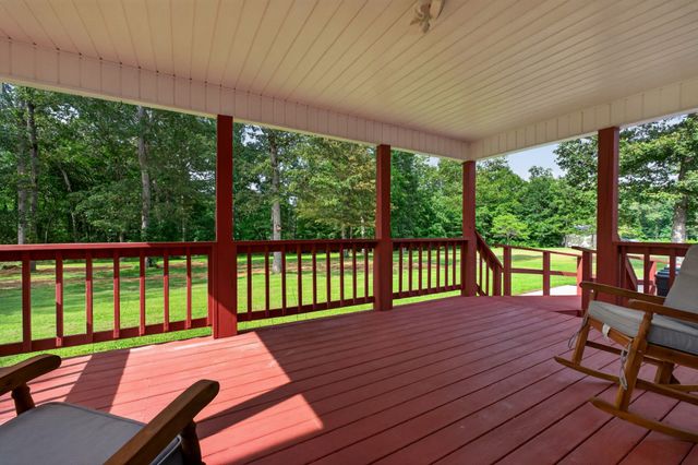 258 Oak Place Dr, Smithville, TN 37166