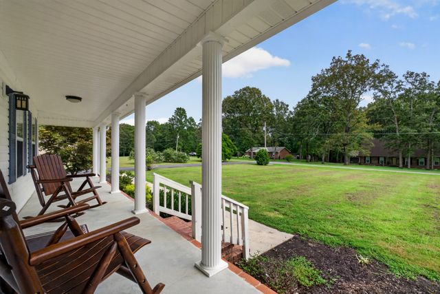 258 Oak Place Dr, Smithville, TN 37166