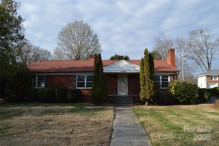 1225 Davie Avenue, Statesville, NC 28677