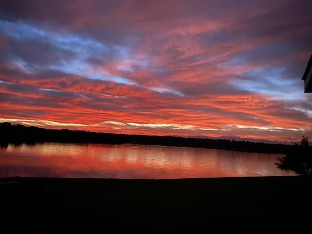 12 Walnut Bend, Huntsville, TX 77320