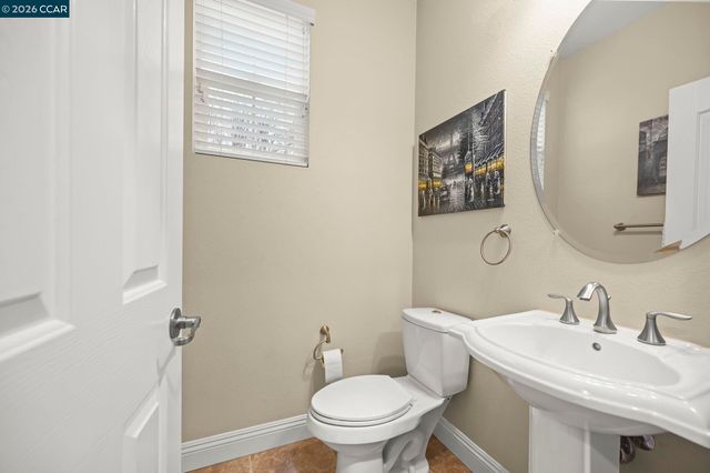 400 Marsanne Ct, Danville, CA 94506