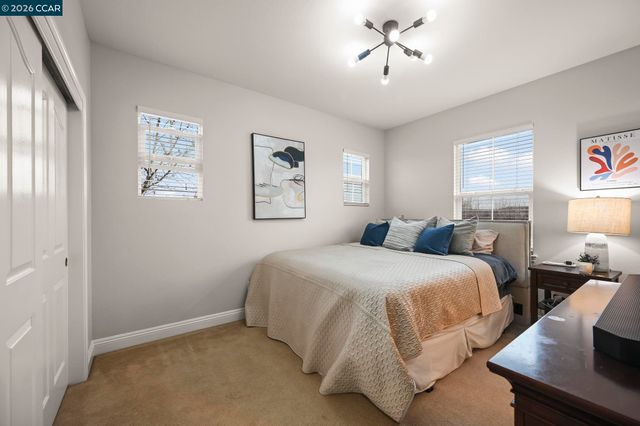 400 Marsanne Ct, Danville, CA 94506