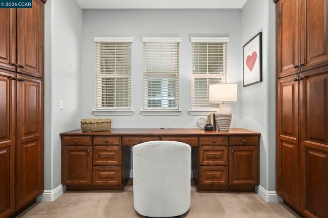 400 Marsanne Ct, Danville, CA 94506