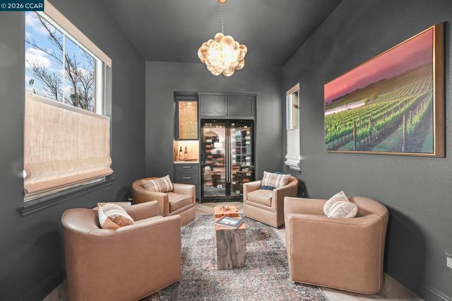 400 Marsanne Ct, Danville, CA 94506