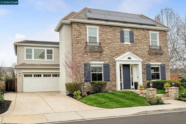 400 Marsanne Ct, Danville, CA 94506